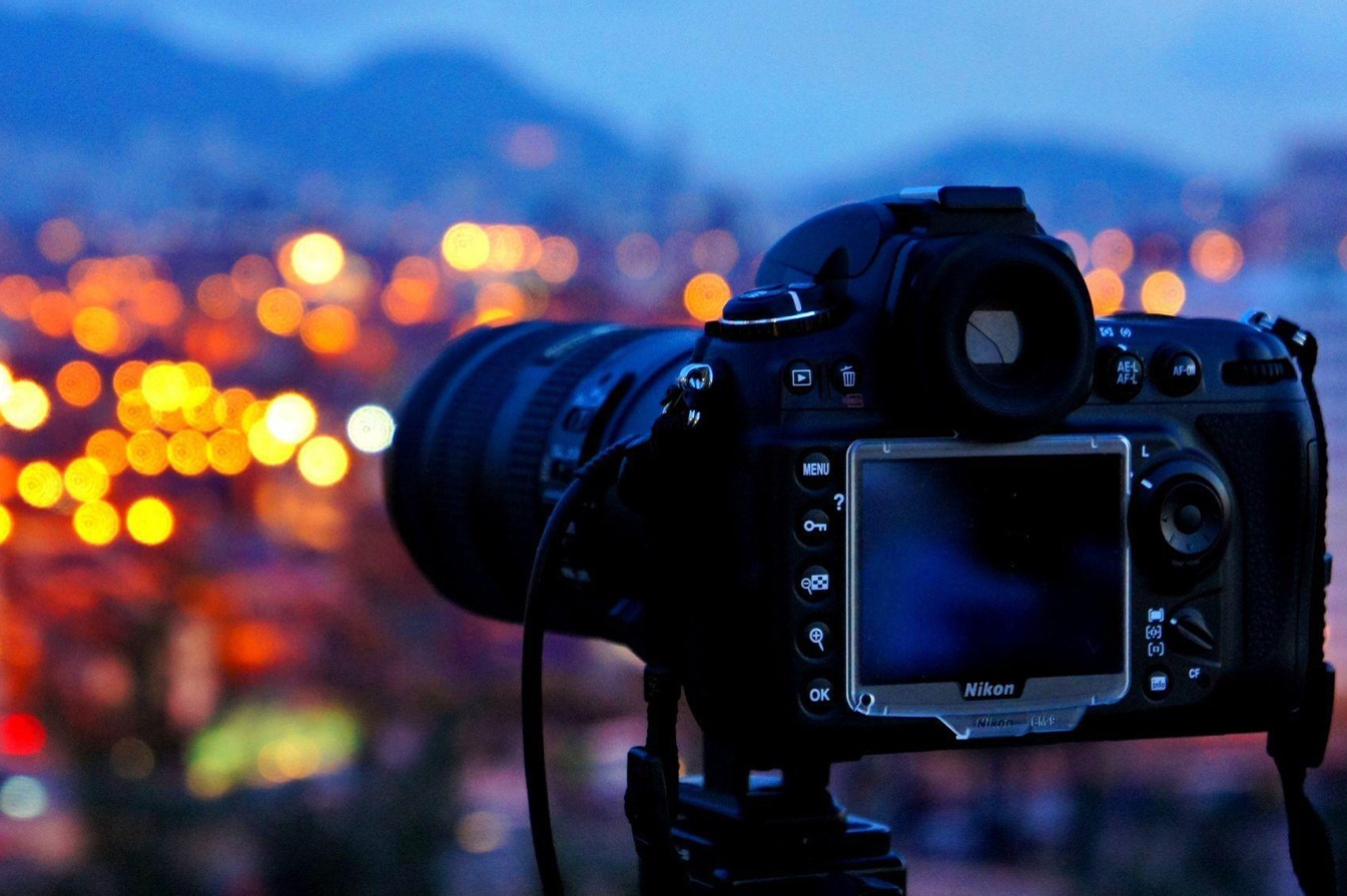 آشنایی با انواع دوربین عکاسی به زبان ساده | استودیو عکاسی تیرشات