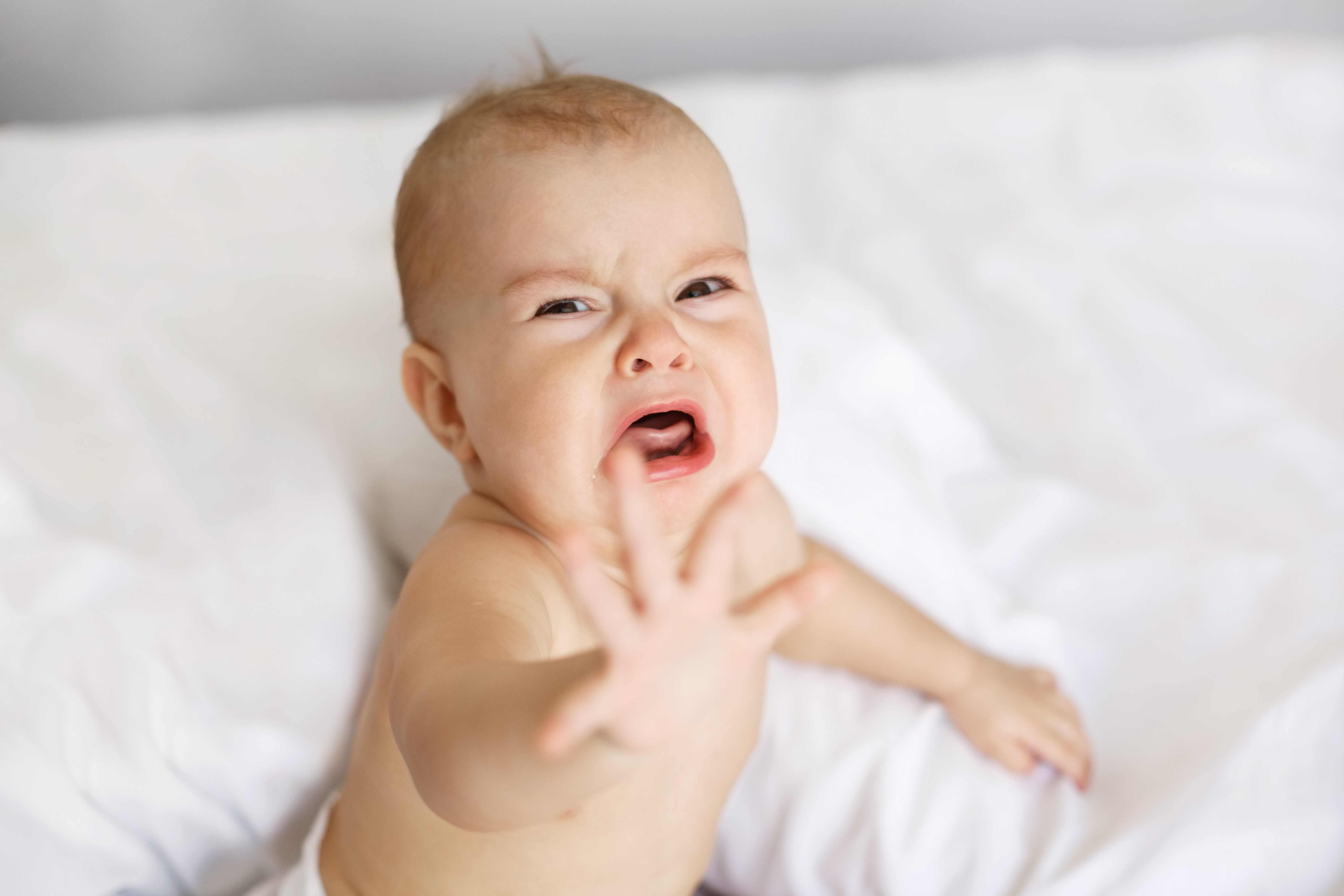 آتلیه کودک | زبان نوزاد | گریه نوزاد | معنی گریه نوزاد | دلیل گریه نوزاد | صدای گریه نوزاد
