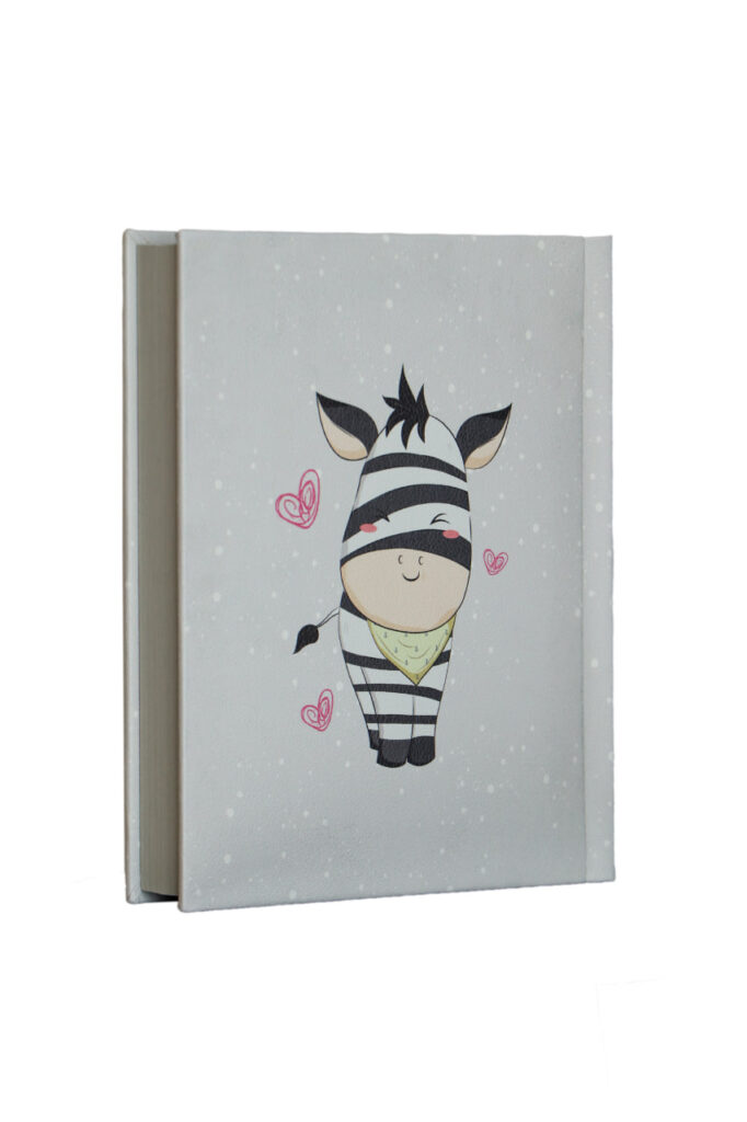 آلبوم عکس مارتی | آتلیه کودک تیرشات | آلبوم عکس | آلبوم 20X30 | آلبوم عکاسی | آلبوم کودکانه | آلبوم کودک | آلبوم فریم دار | آلبوم 30*20 | آلبوم عکس کودک | آلبوم عکس دخترانه | آلبوم عکس چرم | آلبوم عکس فریم دار