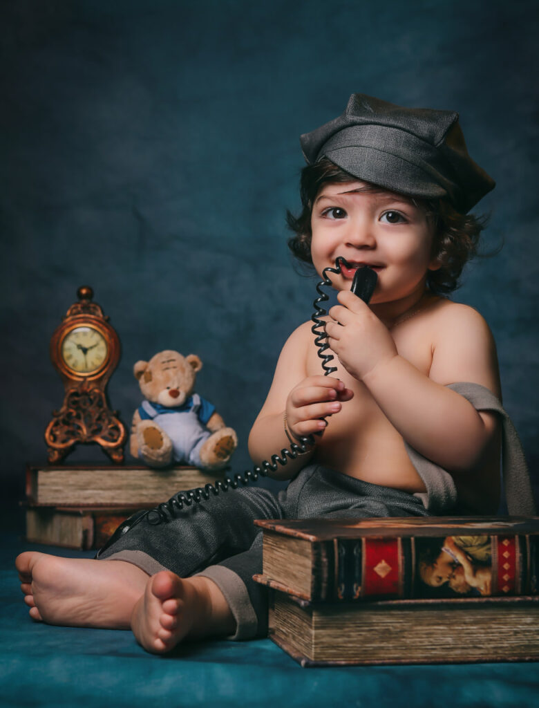 آتلیه کودک تیرشات | آتلیه کودک در چیتگر | دکور هواپیما | بهترین آتلیه کودک تهران | تم هواپیما | آتلیه کودک | تم تولد | هواپیما چوبی | آتلیه کودک منطقه 22 | best child photography in tehran | دکور تولد هواپیما | تم تولد هواپیما | child photography | دکور پسرونه