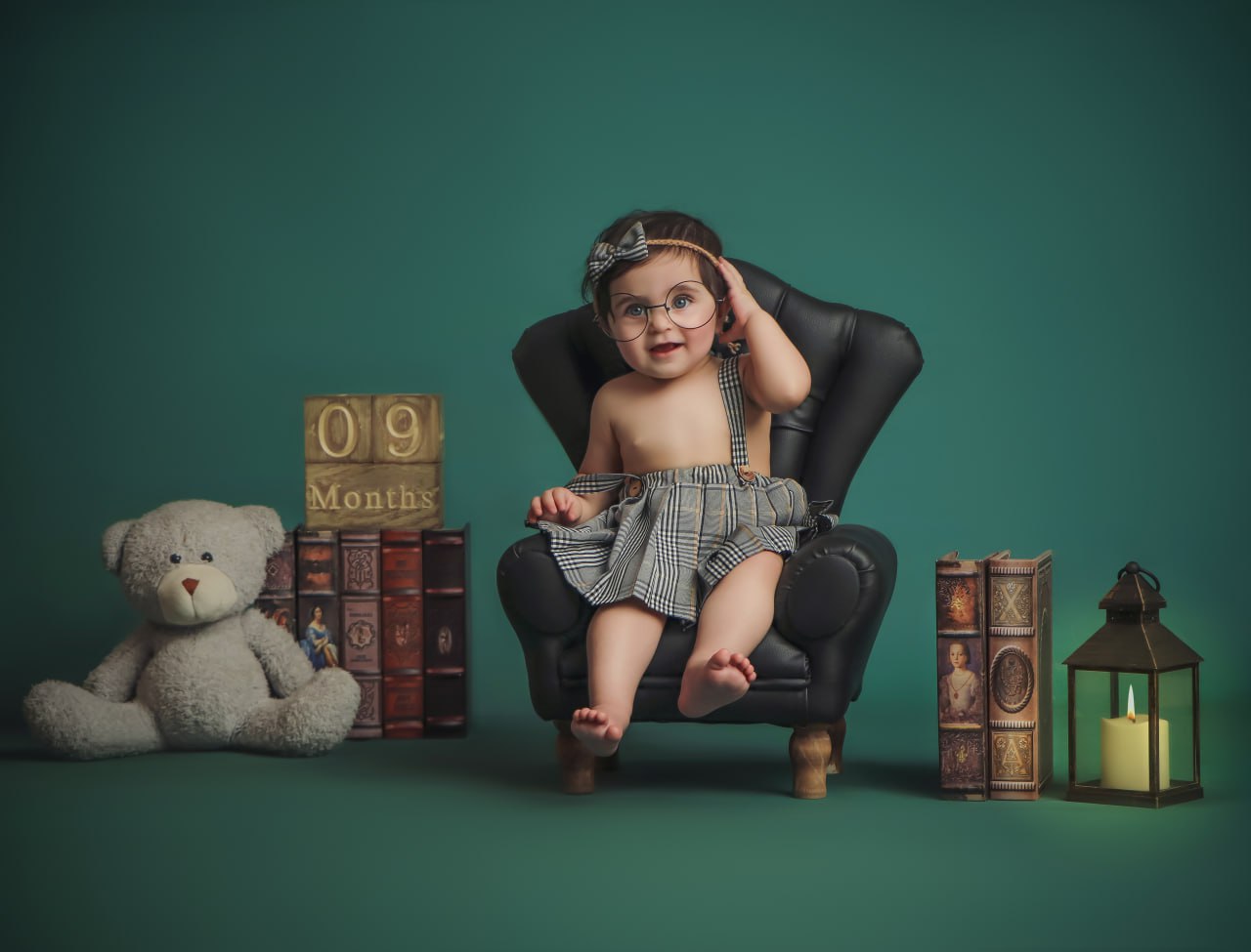 زیر 1 سال | عکاسی کودک زیر 1 سال | زیر یک سال | عکاسی نوزاد در استودیو تیرشات | عکاسی نوزاد | عکس نوزاد | بهترین آتلیه کودک در تهران | بهترین آتلیه عکاسی کودک در تهران | آتلیه کودک در چیتگر | عکس نوزادی | بهترین آتلیه نوزاد تهران