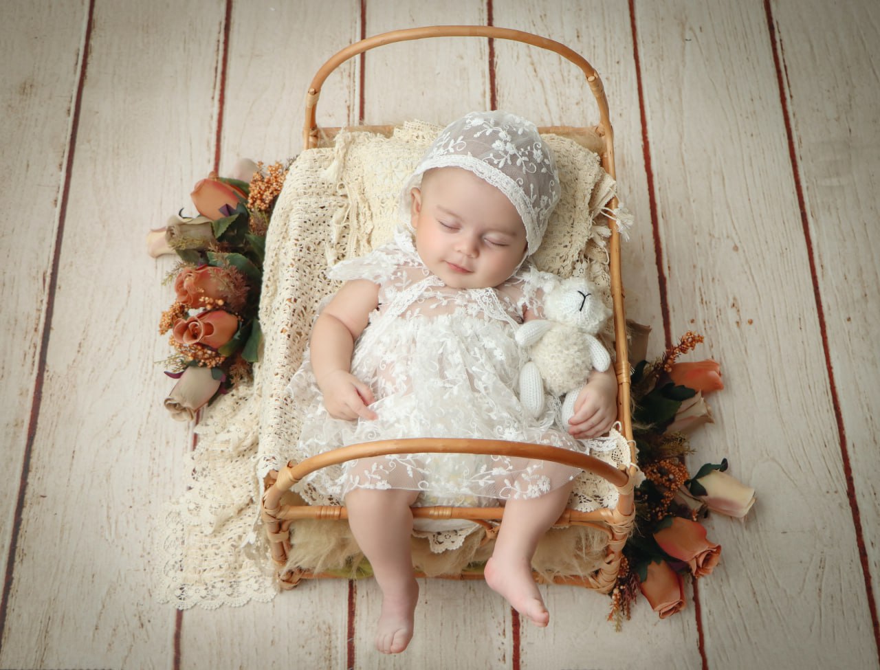 زیر 1 سال | عکاسی کودک زیر 1 سال | زیر یک سال | عکاسی نوزاد در استودیو تیرشات | عکاسی نوزاد | عکس نوزاد | بهترین آتلیه کودک در تهران | بهترین آتلیه عکاسی کودک در تهران | آتلیه کودک در چیتگر | عکس نوزادی | بهترین آتلیه نوزاد تهران