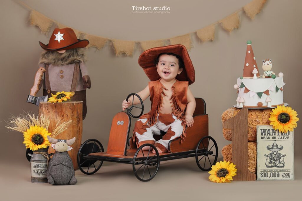 آتلیه کودک تیرشات | آتلیه کودک در چیتگر | دکور تگزاس و کابوی | تم کابوی | دکور کابوی | بهترین آتلیه کودک تهران | دکور تگزاس | آتلیه کودک | عکاسی کودک | عکس کودک