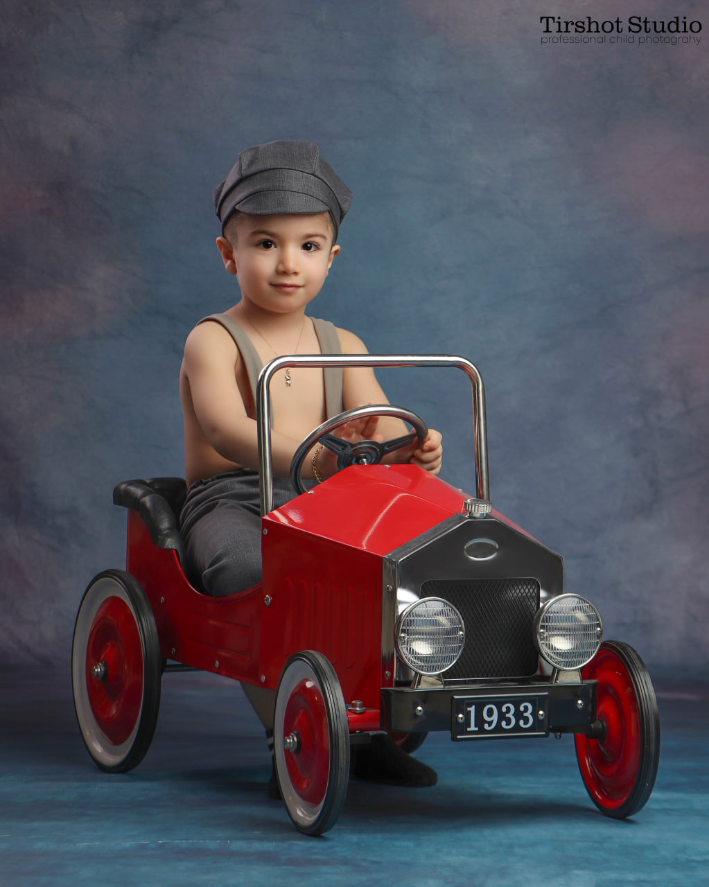 آتلیه کودک تیرشات | آتلیه کودک در چیتگر | دکور هواپیما | بهترین آتلیه کودک تهران | تم هواپیما | آتلیه کودک | تم تولد | هواپیما چوبی | آتلیه کودک منطقه 22 | best child photography in tehran | دکور تولد هواپیما | تم تولد هواپیما | child photography | دکور پسرونه