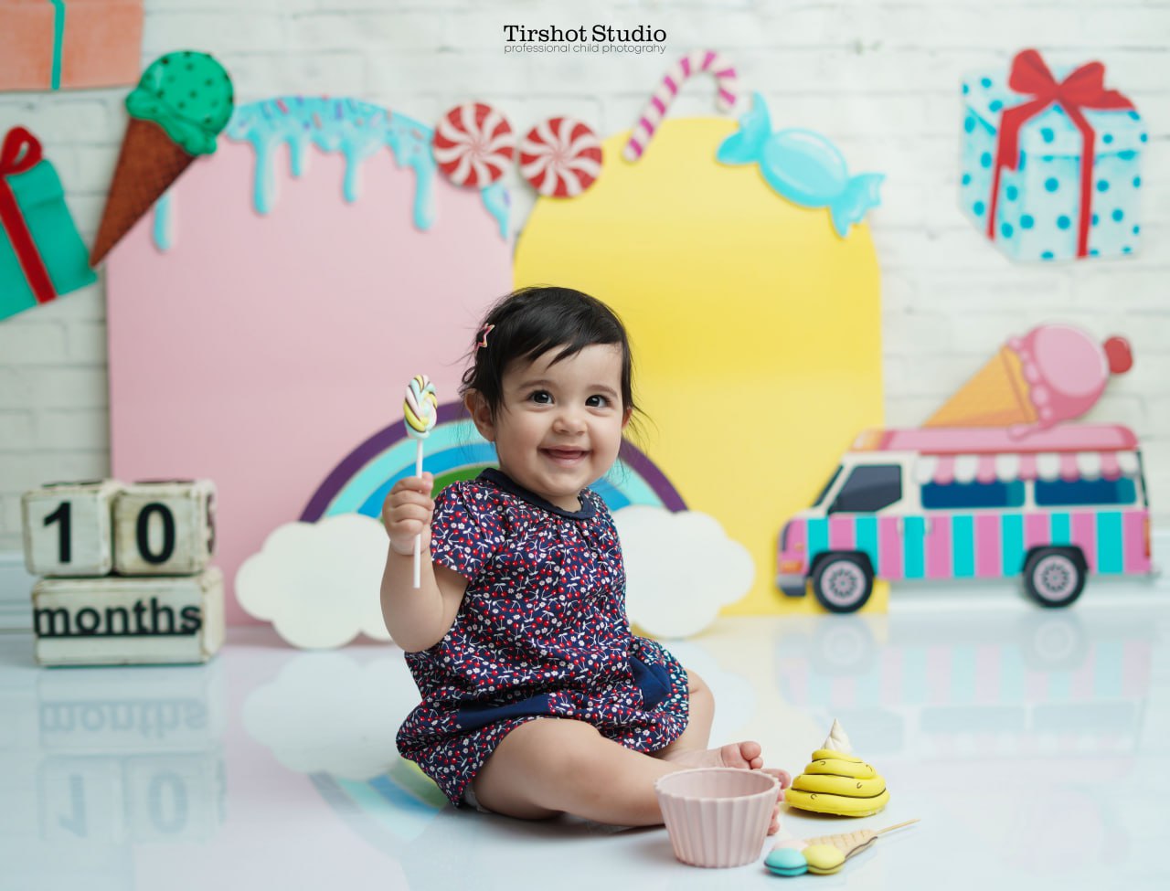 زیر 1 سال | عکاسی کودک زیر 1 سال | زیر یک سال | عکاسی نوزاد در استودیو تیرشات | عکاسی نوزاد | عکس نوزاد | بهترین آتلیه کودک در تهران | بهترین آتلیه عکاسی کودک در تهران | آتلیه کودک در چیتگر | عکس نوزادی | بهترین آتلیه نوزاد تهران