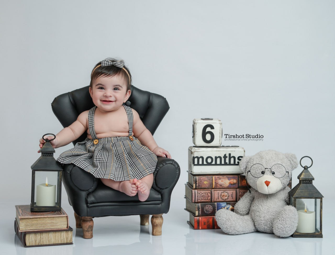 زیر 1 سال | عکاسی کودک زیر 1 سال | زیر یک سال | عکاسی نوزاد در استودیو تیرشات | عکاسی نوزاد | عکس نوزاد | بهترین آتلیه کودک در تهران | بهترین آتلیه عکاسی کودک در تهران | آتلیه کودک در چیتگر | عکس نوزادی | بهترین آتلیه نوزاد تهران