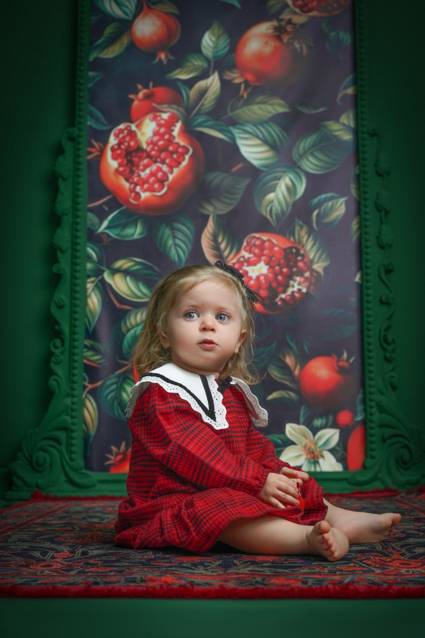 photo_2025-11-15_13-32-52 دکور یلدا ۱۴۰۴ | دکور شب یلدا 1404 | عکاسی کودک با دکور یلدا | عکاسی خانوادگی با دکور یلدا |شب یلدا 1404 |