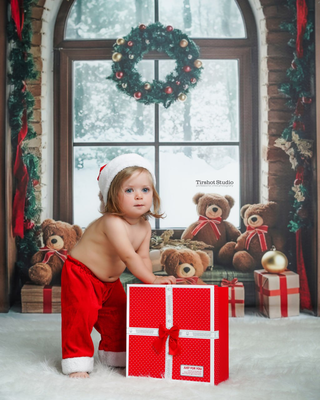 دکور کریسمس 2026 | دکور کریسمس | دکور عکاسی کریسمس | کریسمس | سال نو میلادی | آتلیه کودک تیرشات | عکاسی کودک | بهترین آتلیه کودک غرب تهران | بهترین آتلیه کودک تهران | عکاسی کریسمس 2026 | عکاسی کریسمسی