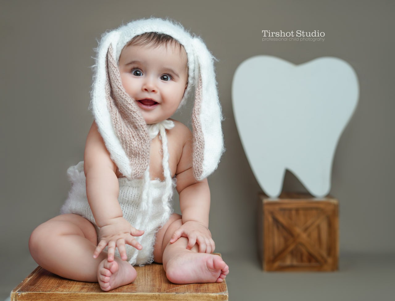 زیر 1 سال | عکاسی کودک زیر 1 سال | زیر یک سال | عکاسی کودک در استودیو تیرشات | عکاسی نوزاد | عکس نوزاد | بهترین آتلیه کودک در تهران | بهترین آتلیه عکاسی کودک در تهران | آتلیه کودک در چیتگر | عکس نوزادی | بهترین آتلیه نوزاد تهران | تم دندونی