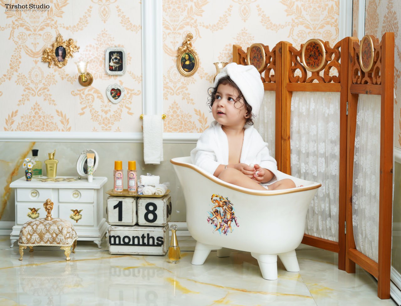 حمام سلطنتی؛ لوکس‌ترین دکور عکاسی کودک در آتلیه تیرشات | زیر 1 سال | عکاسی کودک زیر 1 سال | زیر یک سال | عکاسی نوزاد در استودیو تیرشات | عکاسی نوزاد | عکس نوزاد | بهترین آتلیه کودک در تهران | بهترین آتلیه عکاسی کودک در تهران | آتلیه کودک در چیتگر | عکس نوزادی | بهترین آتلیه نوزاد تهران | حمام سلطنتی | Royal bath