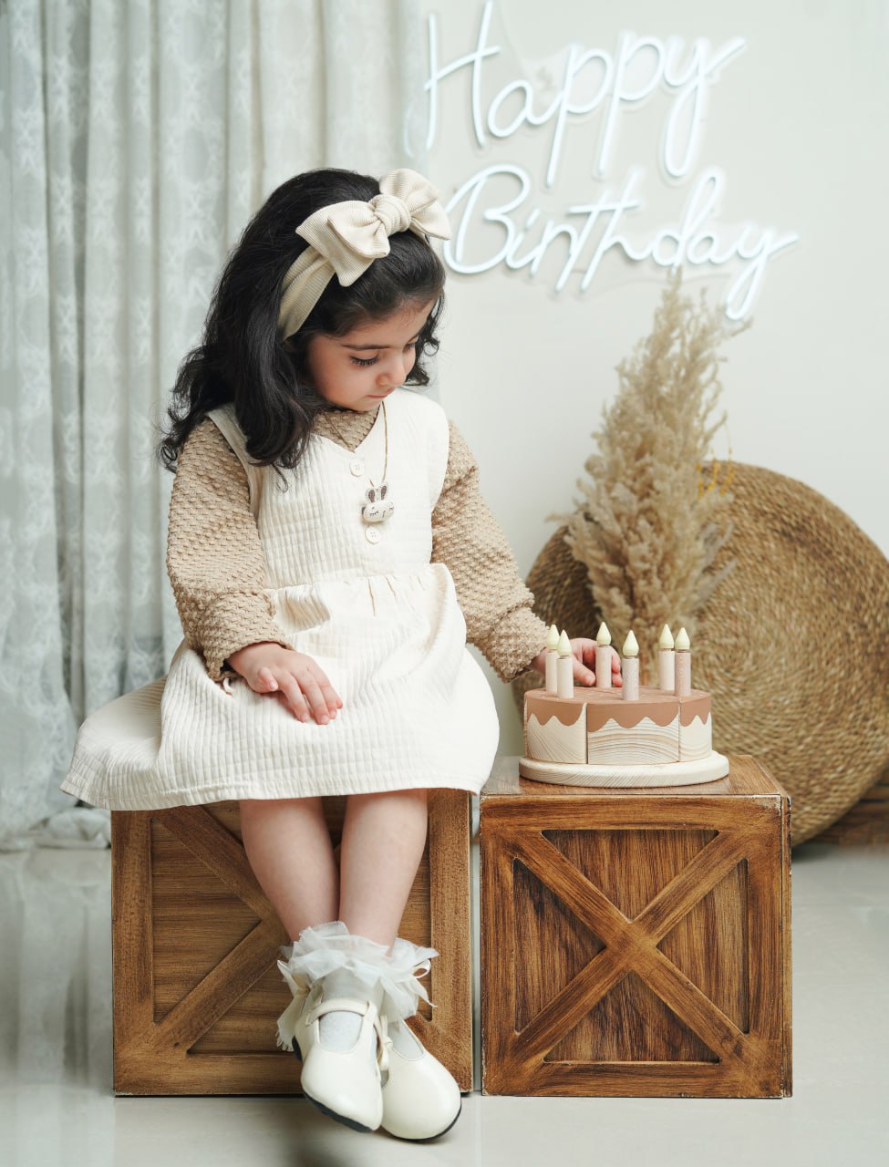 photo ۲۰۲۶ ۰۲ ۱۵ ۱۰ ۱۰ ۰۳ | آتلیه کودک تیرشات آتلیه کودک تیرشات | آتلیه کودک در چیتگر | بهترین آتلیه کودک تهران | دکور دخترانه | آتلیه کودک | تم پسرانه | تم دخترانه | آتلیه کودک منطقه 22 | best child photography in tehran | دکور تولد | تم تولد | عکاسی 1 تا 2 سال | دکور مینیمال