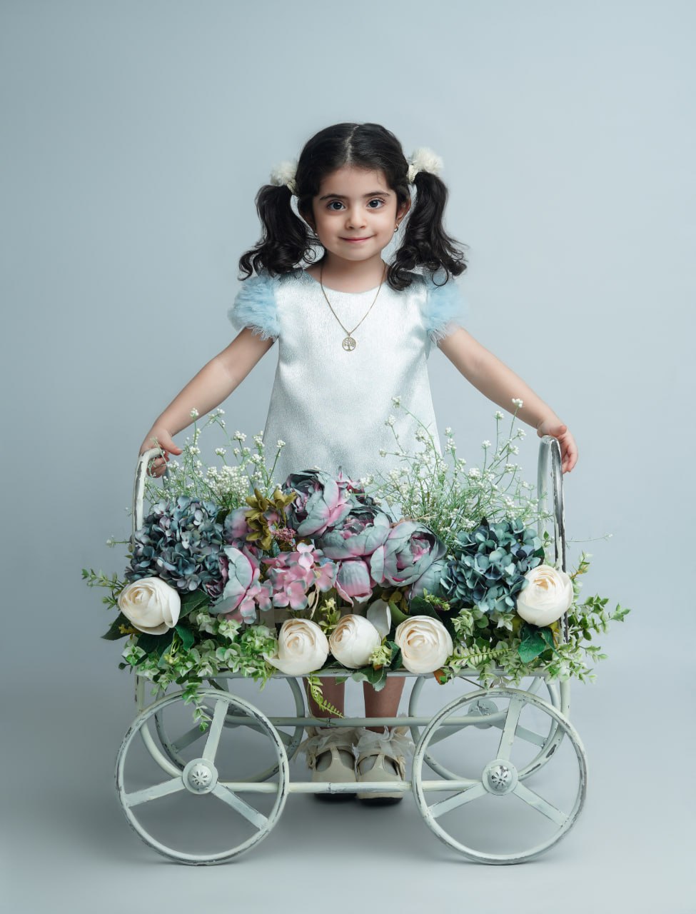 آتلیه کودک تیرشات | آتلیه کودک در چیتگر | بهترین آتلیه کودک تهران | دکور دخترانه | آتلیه کودک | تم پسرانه | تم دخترانه | آتلیه کودک منطقه 22 | best child photography in tehran | دکور تولد | تم تولد | دکور مینیمال